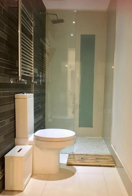 Earls Court Spacious Apartment ロンドン エクステリア 写真