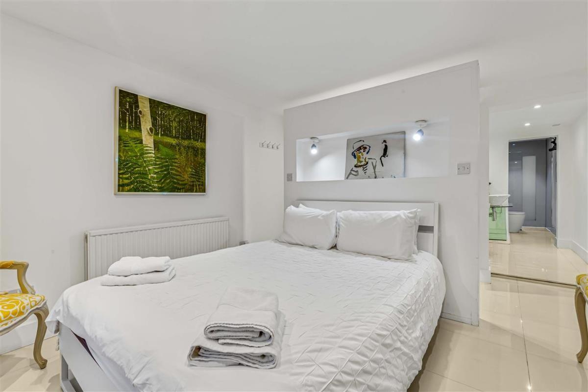 Earls Court Spacious Apartment ロンドン エクステリア 写真